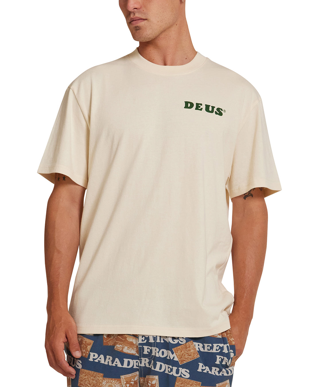 DMF241564C.RealGoodTee.DirtyWhite.9|Model